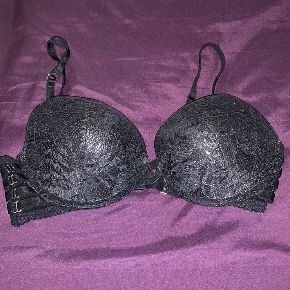 Black, Lace, Metallic Victoria Secret Very Sexy push-up bra. New without tags.